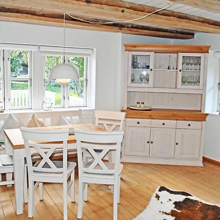 Neu Angeboten Mönchguter U Reetdach Mit Kamin Ferienhaus *