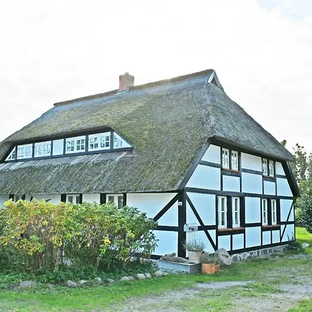 Neu Angeboten Moenchguter U Reetdach Mit Kamin *