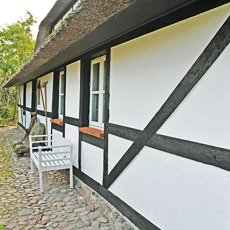 Neu Angeboten Moenchguter U Reetdach Mit Kamin Gager
