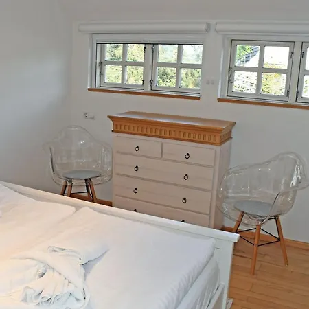 Neu Angeboten Moenchguter U Reetdach Mit Kamin Holiday home