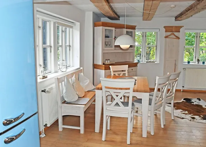 Neu Angeboten Moenchguter U Reetdach Mit Kamin *
