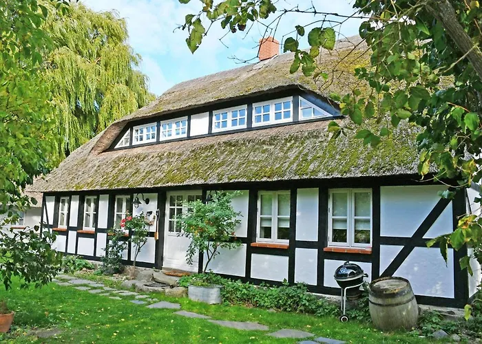 Dom wakacyjny Neu Angeboten Moenchguter U Reetdach Mit Kamin Gager