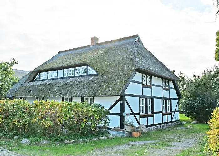 Neu Angeboten Moenchguter U Reetdach Mit Kamin *