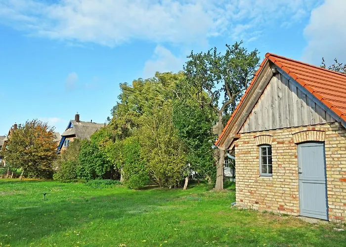 Neu Angeboten Moenchguter U Reetdach Mit Kamin Dom wakacyjny *