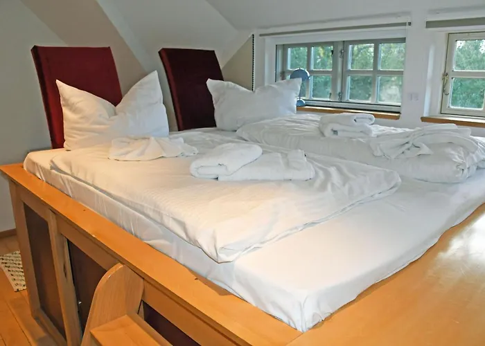 Neu Angeboten Moenchguter U Reetdach Mit Kamin Dom wakacyjny